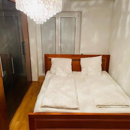 Room In City Center Near U6,U3 And Westbahnhof Viena Exterior foto