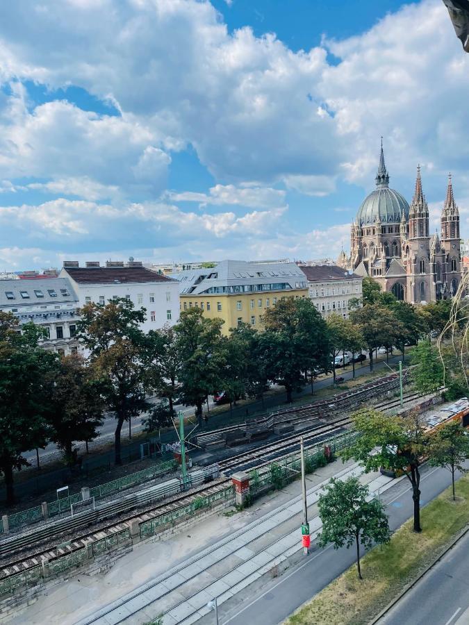 Room In City Center Near U6,U3 And Westbahnhof Viena Exterior foto